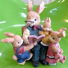 rabbit ornament, grandad / dad reading t
00004000
o children