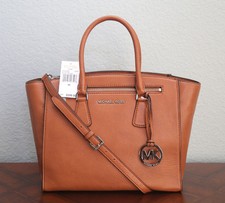 Michael Kors Crossbody Gilmore Ky Menu Mkfactory Michael Kors Gilmore Crossbody Black And White Purse Macys Sophie Large Satchel Mandarin