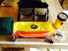 Safety emergency car travel kit reflectors fleece blanket flashlight bag FREE SH