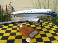 Douglas DC-3 Lufthansa  Riesig  / Avion / Aircraft / YAKAiR Woodmodel 1:48