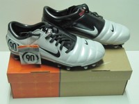 NIKE Fußballschuhe Jr Air Zoom Total 90 III FG Nocken - Größe 38 - NEUWARE NK101