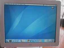 Apple iMac w/ Mouse, Keyboard and Speakers. Mac OS X 10.4.9 Works AS IS