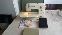  Nähmaschine Bernina 707 mit Zubehör + BA