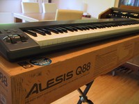 Master Keyboard ALESIS Q88