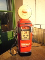 cooles Levis Radio als Tanksäule Zapfsäule US Style Top