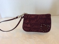 coach wristlets est