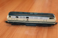 Lima H0 : Diesel-Lokomotive BR 218 218-6 grün/beige