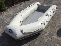 Schlauchboot mit Yamaha Außenbordmotor 