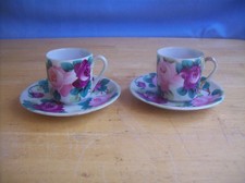 Vintage Set Of 2 Floral Design Tea Cups And Saucers
