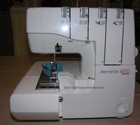 VORFÜHRMASCHINE:  Overlock Nähmaschine Bernette   610 D