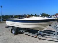 Konsolenboot,Motorboot,Gleiter,Freizeitboot,Angelboot Kompl. mit Trailer & Motor