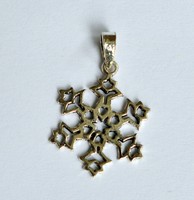  Sterling Silver (925)  Snowflake   Pendant  !!        Brand  New  !!