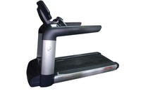  LIFE FITNESS 95T ENGAGE GENERALÜBERHOLT Laufband mit mit neuem Laufbandteppich