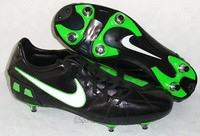 NEU Nike Total 90 Shoot III SG Größe 42,5 Stollen Fußballschuhe TOP