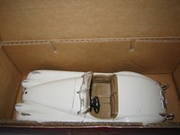 JAGUAR XK 120 BAUJAHR 1948 SONDERMODELL UND VERPACKUNG FÜR EDUSCHO M 1:18