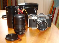 Pentacon Nova B mit Tessar 2,8/50 und Pentacon auto 2,8/135 macro