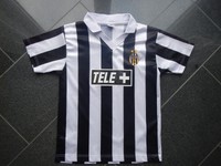 Juventus Turin / Juve / Serie A / Fußball Trikot / Shirt / Tele + / Gr.L L