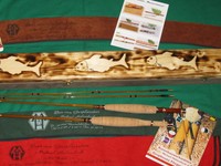 2 Gespliesste Fliegenruten im rustikalen Koffer