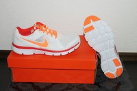 Nike Flex Damen Running Lauf Schuh Weiß Orange Größe 39 UK 5,5; US 8 Neu