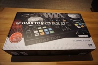 Native Instruments Traktor Kontrol S2