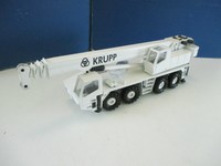 Conrad 1:50 2080 Autokran Krupp weiss B7742