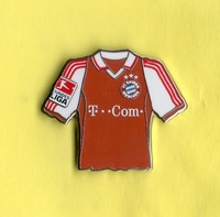 Pin TRIKOT  FC BAYERN MÜNCHEN   ROT   2004-05   BL-PATCH