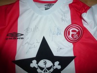 Trikot Fortuna Düsseldorf die toten Hosen signiert v. den Hosen  TOP Zustand DTH
