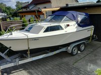 Sportboot- Motorboot  mit Trailer