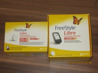 FreeStyle Libre Starter Kit Pack mmol/l NEW Reader+Sensor WORLDWIDE SHIPPING NEU