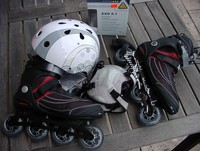 Neu Inliner Set Gr 44 Lazer Helm XL 58-61 cm Inlineskate ABEC 7 K2 Knie Schützer