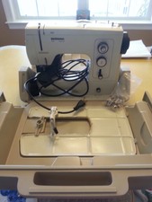 Bernina 801 Electronic sewing machine with case and feet