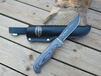 Marttiini Jagdmesser rostfreie Klinge Pakkaholzgriff Lederscheide Gürtelschlaufe