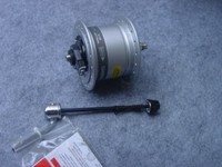 Shimano   Nabendynamo DH-R35 N für Rollerbrake 6V/3 W  //36 Loch silber