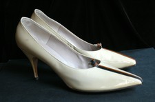 Vintage Christian Dior Roger Vivier Cream Patent Leather Heels 8.5 Aaa