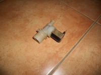 1er Magnetventil Waschmaschine Bauknecht WA 175 , Type 329