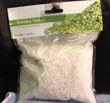 Decorative Accents White Pebbles / Galets 1.1 Pounds Nip ( C-2 )