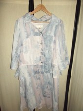 UN JOUR AILLEURS BELLE ROBE + CHEMISE TAILLE 46