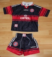 Kinder Trikot Set mit Hose vom FC Bayern München Größe 128 Opel Mandy