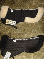 HKM extra großes echt Lammfell Sattelkissen Sattelpad Druck-/Stoßabsorbierend