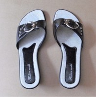 Pantoletten Sommerschuhe Größe 40 Schwarz Absatz ca. 5 cm 