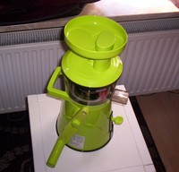 Entsafter Slow Juicer IJ-5000 von QVC, neuwertig, helles erbsengrün