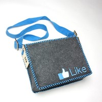 Umhängetasche Like DIY Filz Messengertasche Do It Yourself Grau Blau Like-Daumen