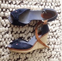 TOMMY HILFIGER Wedges Keilabsatz Keilsandalen Sandalen Gr. 40
