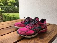 Brooks GTS Laufschuhe Damen 40 neuwertig! 