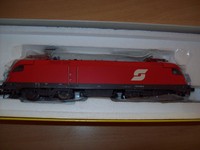 Trix/Märklin 22715 ÖBB 1016 002-6 Taurus..Digital..