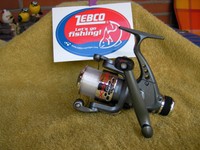 ZEBCO Neue Angelrolle Größe 3000  kompl. mit Schnur 