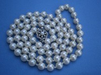 ----------   traumhaft schöne Perlenkette mit 925er Silber Schließe   ----------