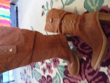 Vintage Skechers suede leather boho hippy boots floral hummingbird