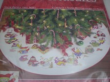 Needle Treasures Cross Stitch Kit Snow People Tree Skirt Christmas Snowman 02998