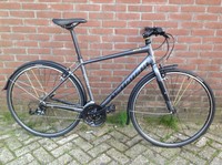 SPECIALIZED SIRRUS SPORT 28 Zoll,Crossrad,Urbanbike, 20 km Laufl. ! NEU € 895,-
